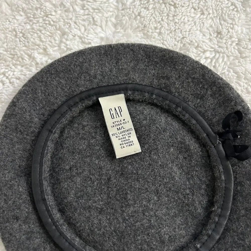 GAP Wool Beret Hat Parisian French Style Chic Elegant Sophisticated Gray Cap O/S